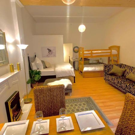 Roman Studio Apartamento Edimburgo Exterior foto